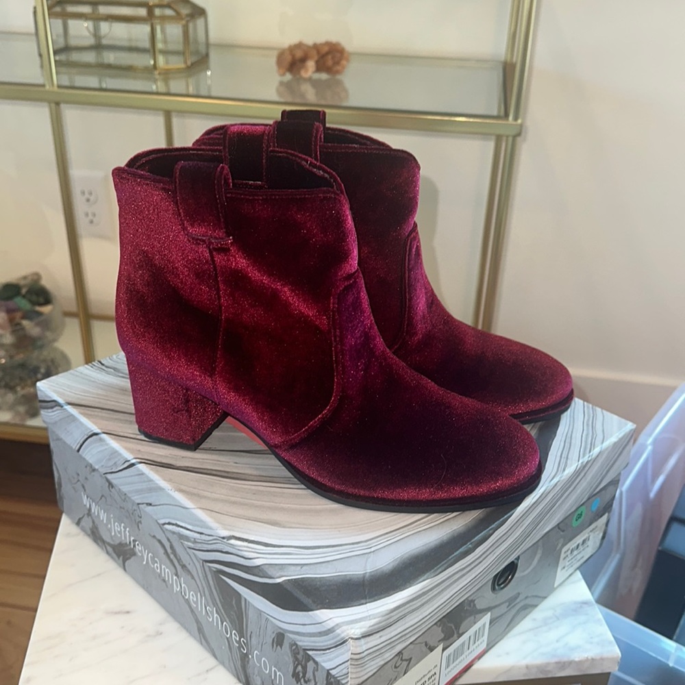 Jeffrey Cambell Velvet Ranger Bootie- 39